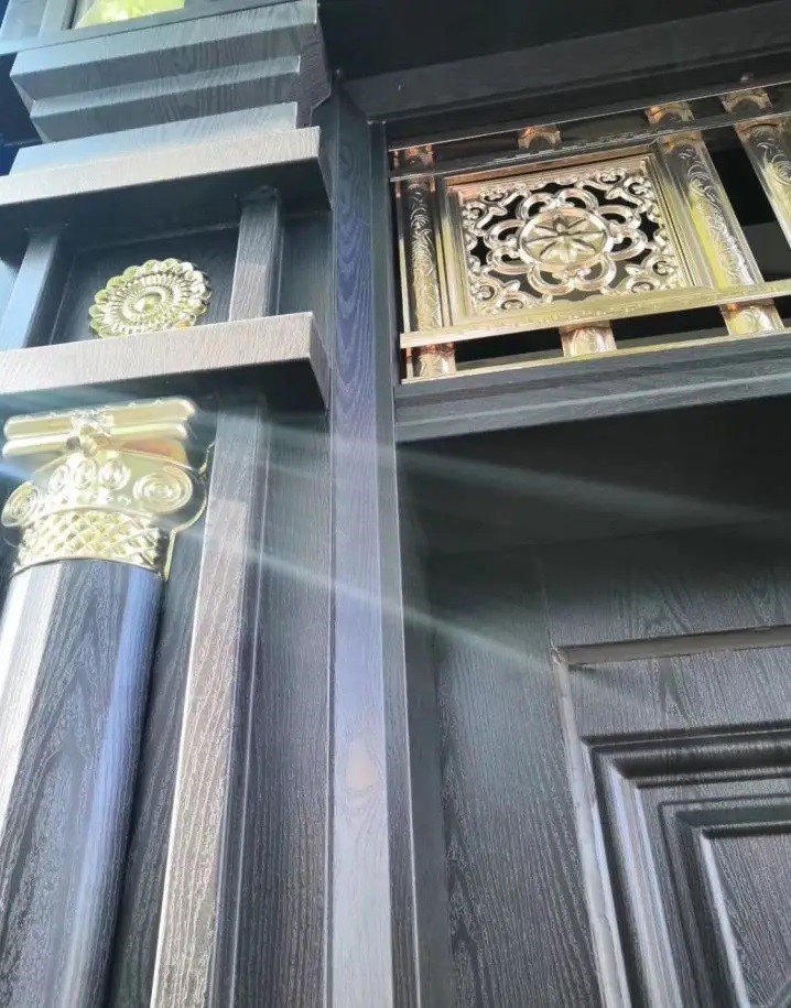 皇傢(jia)檀木02.jpg